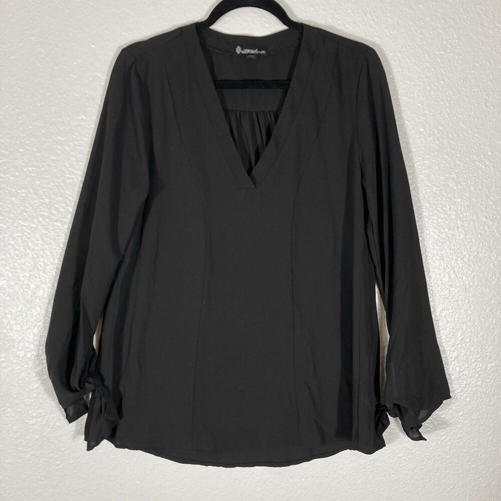 Women's Sheer Black Long Sleeve V-Neck Blouse Size Small Signature Studio Career